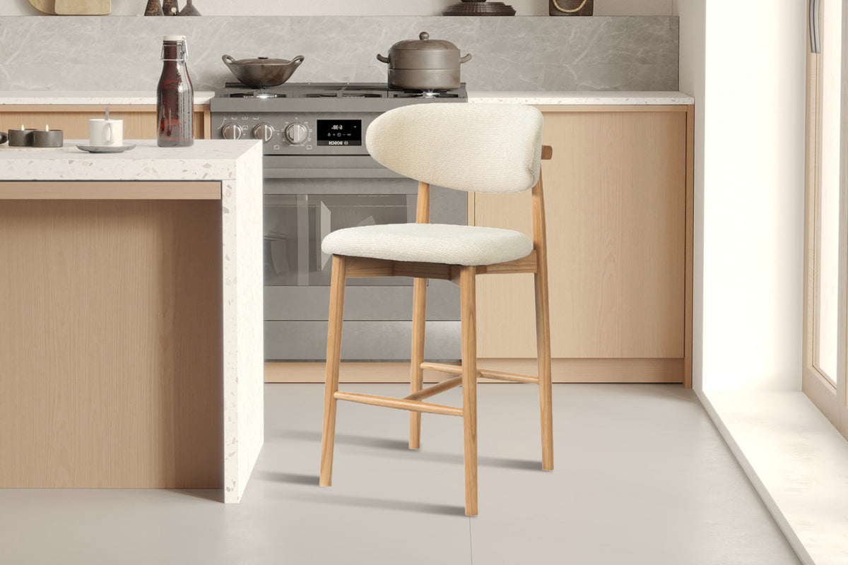 Chaise de comptoir Clara – Frêne naturel