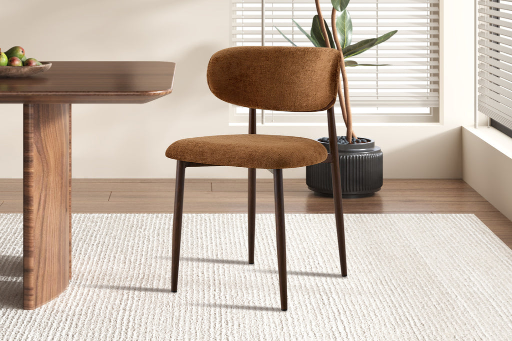 Chaise Nono – noyer, tissu marron clair