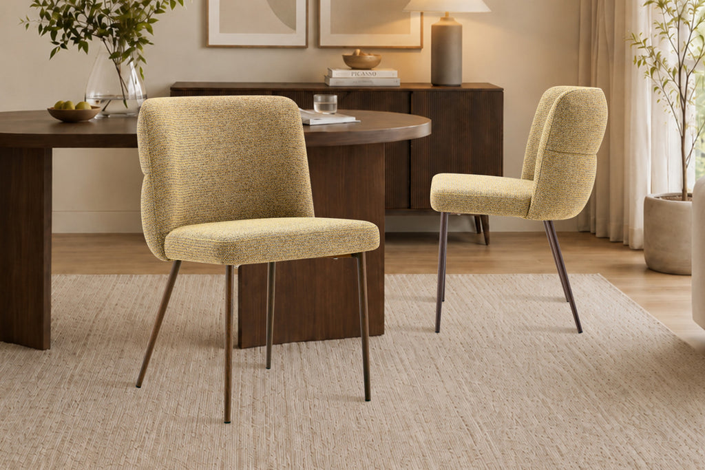 Chaise Alix – tissu jaune, pied noyer